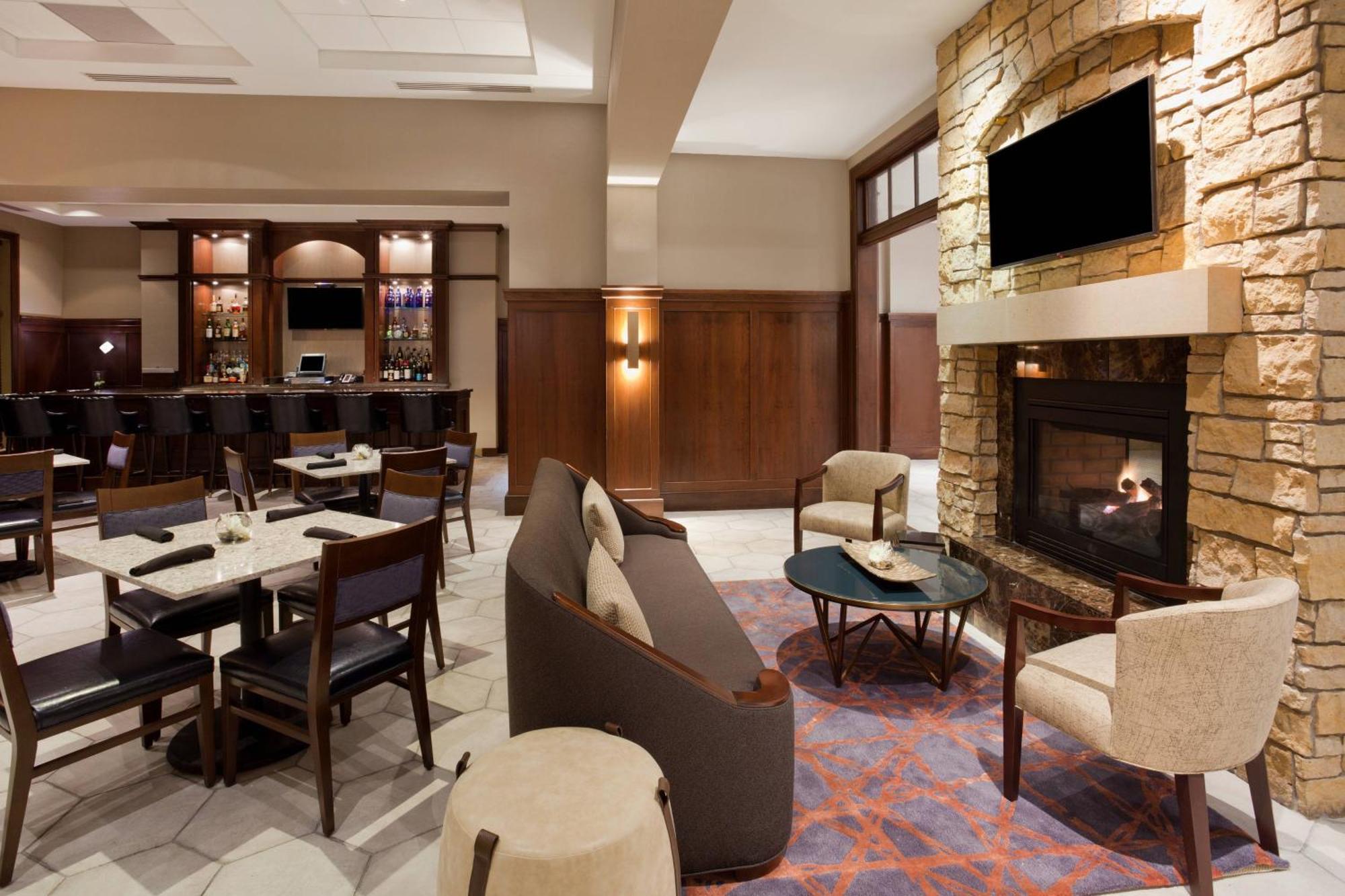 Sheraton St Paul Woodbury Hotel Экстерьер фото